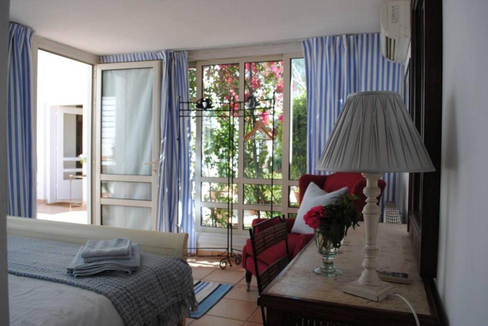 Sunny Garden Studio Hotel Nicosia Exterior photo